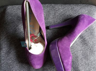 SALE E5   Purple Shoes  Size 5