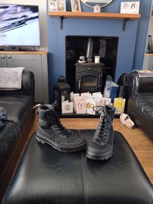 Adults boots