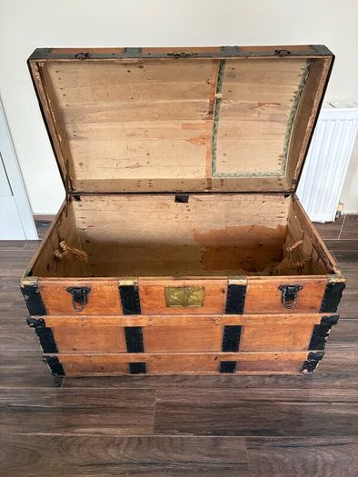 Antique 1890s steamer trunk Liver brass plates