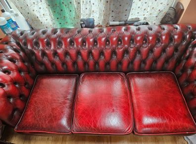Chesterfield seater and 2 chairs