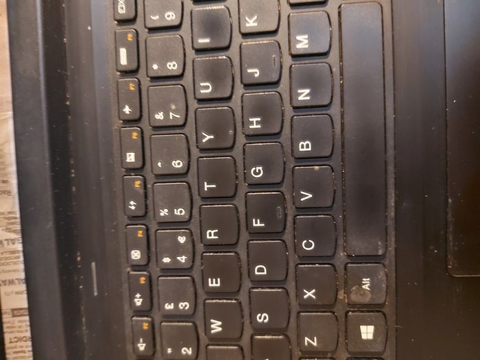 Lenovo 15.6 inch Laptop, Intel Core i3-4010U CPU, 1.7GHz, 4GB Ram, 250GB HDD, Windows 10, Microsoft Edge, Chrome and VLC