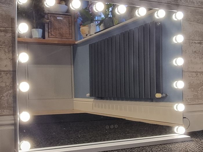 Makeup LED Mirror Cosmetic Dressing Table Dual LED USB Charging Port