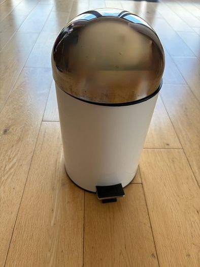 bathroom bin