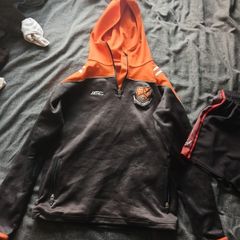 ballinteer st johms hoodie and shorts