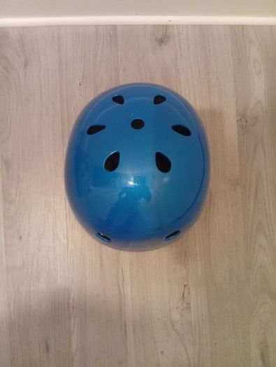 Quality Universal Helmet M-Size 2months old