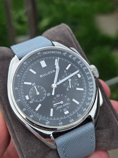 Bulova Luna Pilot