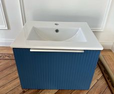 Wall mounted vanity unit