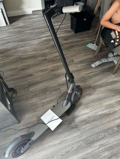 Electric scooter
