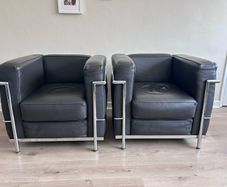 LC2 Club Chair by Le Corbusier (Alivar) Black Leather Armchairs