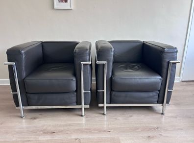LC2 Club Chair by Le Corbusier (Alivar) Black Leather Armchairs