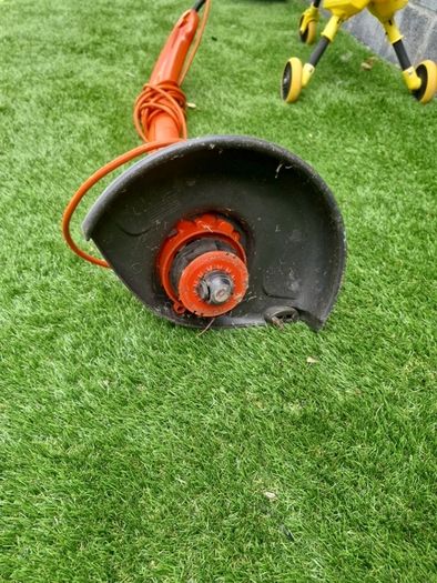 Small garden strimmer