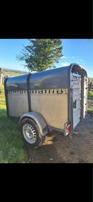 5ft x 3ft covered trailer