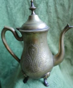 Vintage Old Antique brass tea pot  coffee pot Decorative