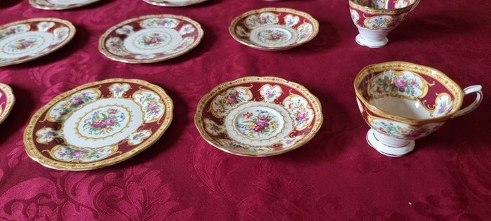 Antique 21 Piece Royal Albert Lady Hamilton Bone China Tea Set For 6 Person Setting Made In England
