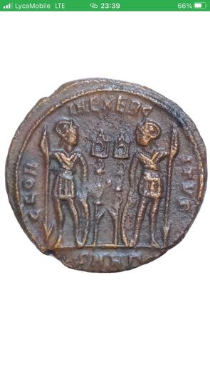 Constantius II caesar 337-361 AE18mm 2,6g  Herakleia Soldiers Military Standarts