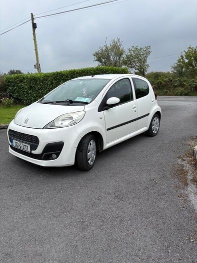2013 Peugeot 107 1.0 petrol 5-door manual