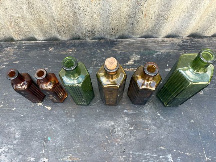 Antique Poison chemist pharmacy bottles set X6