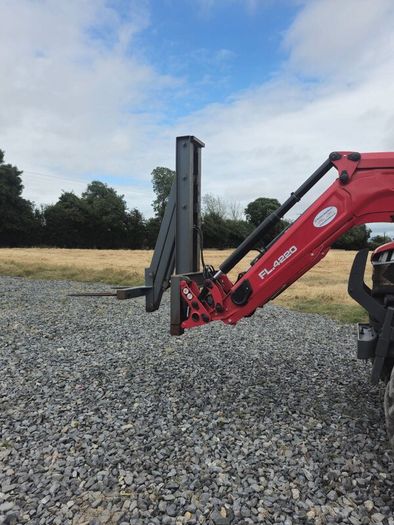 Bale giraffe handler