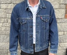 Levi Denim Trucker Jacket Size XL