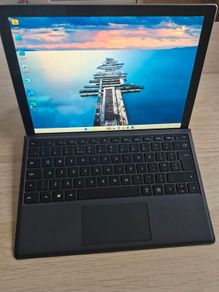 Microsoft Surface Pro 2in1,i5 7th gen,8gb,256 ssd, 12.3" IPS FHD Screen,Windows 11