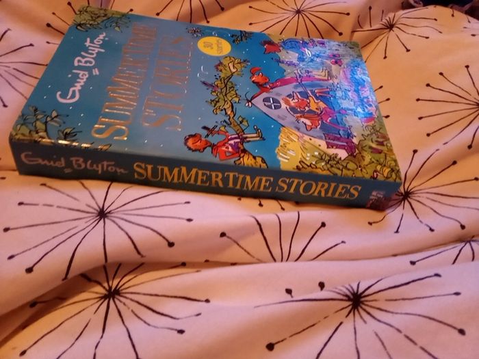 Summertime stories, 30 stories by Enid Bltyon