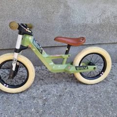 Retro collectible kidds bike.