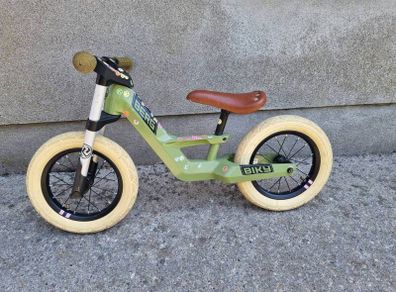 Retro collectible kidds bike.