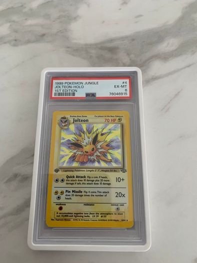 Pokemon card First edition jolteon holo jungle psa 6