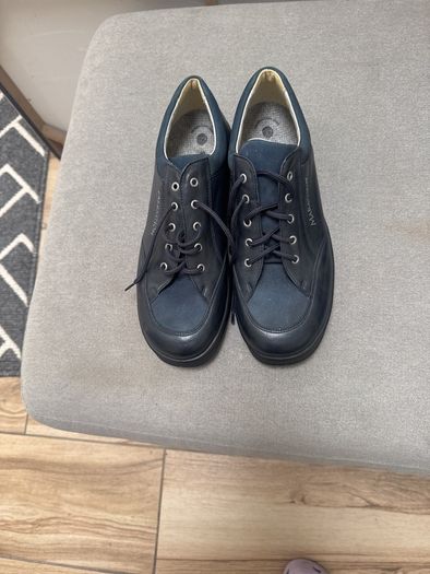 Ladies Trainers