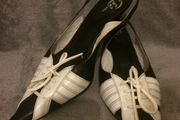 Retro Stylish Sling Back Low 1.5" Heel Shoe by Bata/Size: 4 UK  .  37 EU