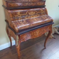 French Style Antique Writing Desk (Reproduction)