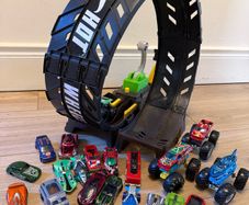 Hot wheels monster truck track
