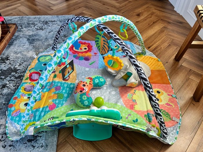 VTech Baby 7-in-1 Grow with Baby Sensory Gym Play mat