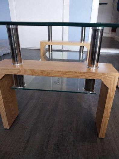 Stylish Two tier glass coffee table in excellent condition