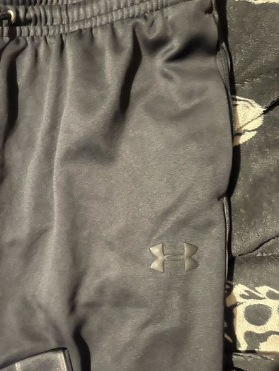 Under Armour Bottoms size large