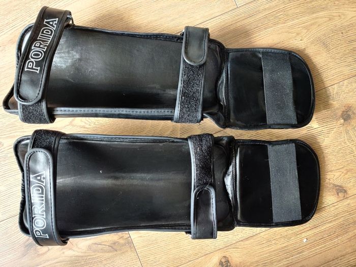 Boxing knee pads leg shields