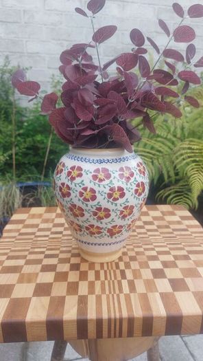 Beautiful Nicholas Mosse Urn-Shaped Vase, Discontinued Shape, in the Old Rose Pattern