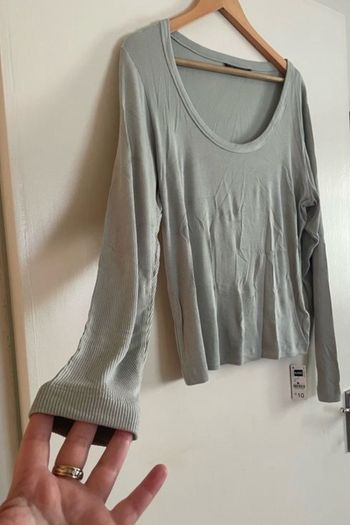 Brand new with tags Dunnes scoop neck light green light ribbed top