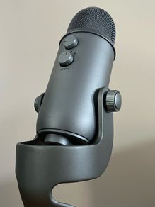 Blue Yeti USB Microphone + Adjustable Desk Boom Arm