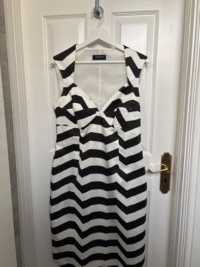 Jasmine Guinness Dress Size 14