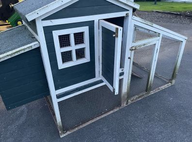 Chicken coop