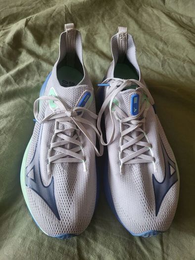 Mizuno Neo Vista
