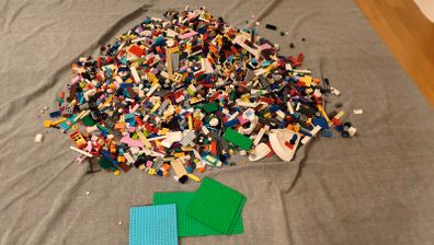 8.985kg Lego mix lot