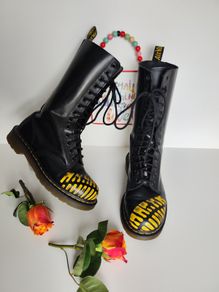 Dr Martens 1914 14 hole 1C14 black yellow foot mid calf boots UK4 EU37 US6