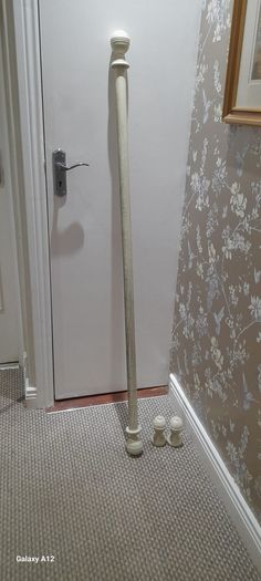 140cm distressed white wooden curtain pole