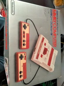 Boxed Famicom + Games