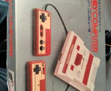 Boxed Famicom + Games