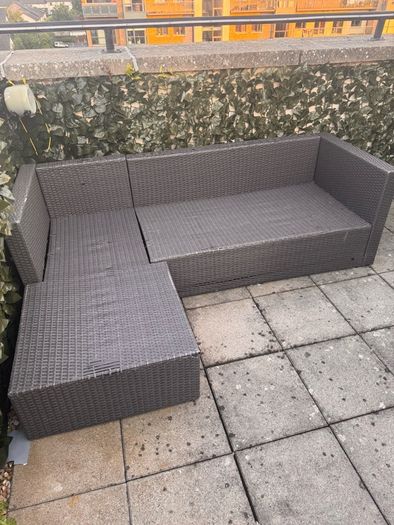 Garden sofa with cushions