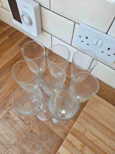 Eight champagne flutes