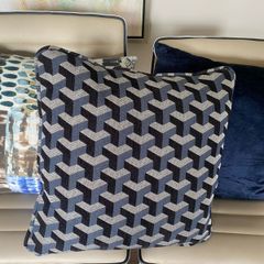 Cushions x6